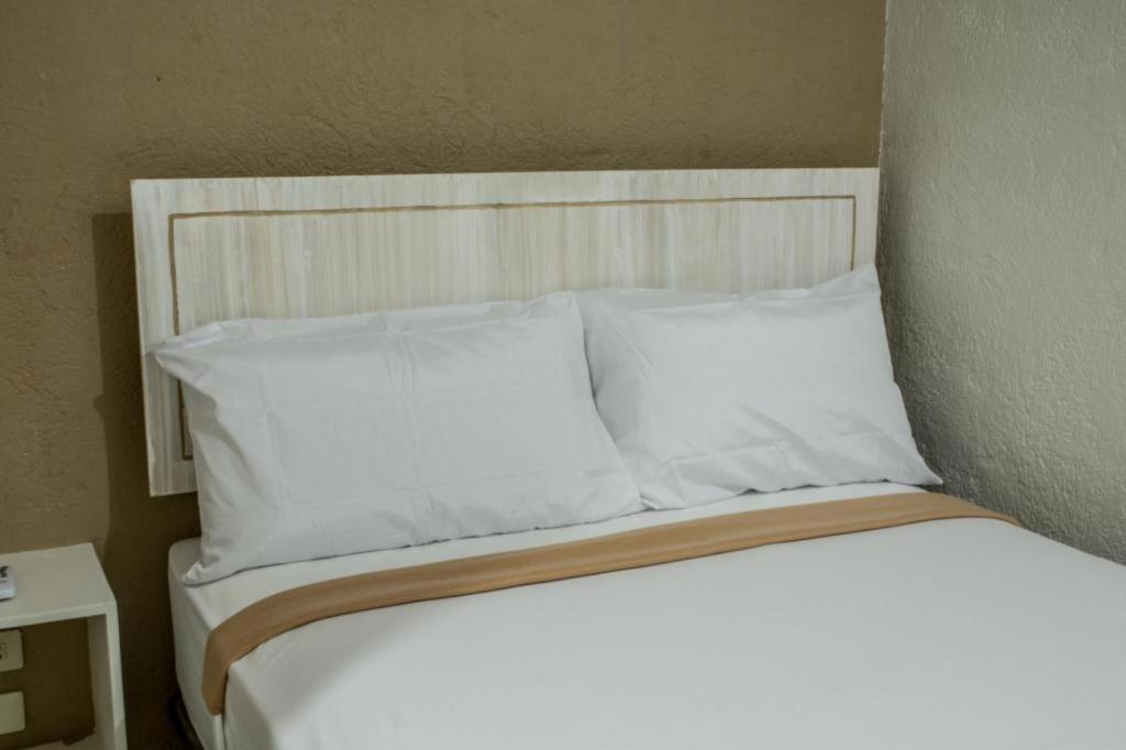 Hotel Avenija Olongapo Dış mekan fotoğraf